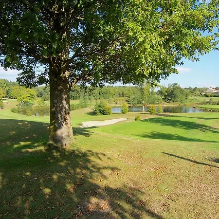 Prázdninový dům Gite With Studio On An Estate With Heated Pool *