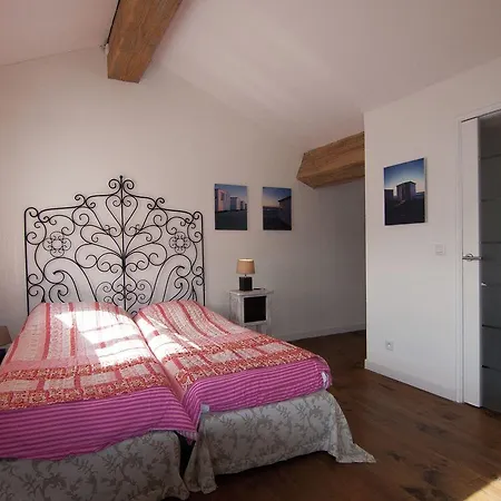 Gite With Studio On An Estate With Heated Pool