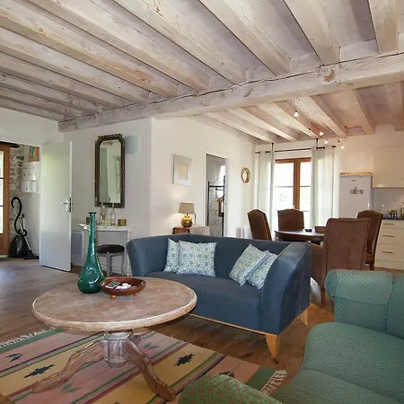 Prázdninový dům Gite With Studio On An Estate With Heated Pool Roussines